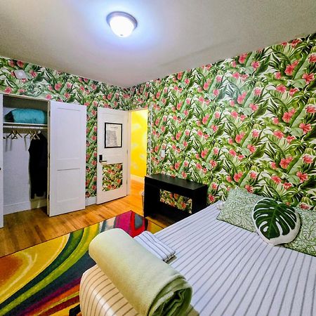 Tropical Comfort Room In Harlem Cozy Stay With Snacks & Style New York Exterior foto